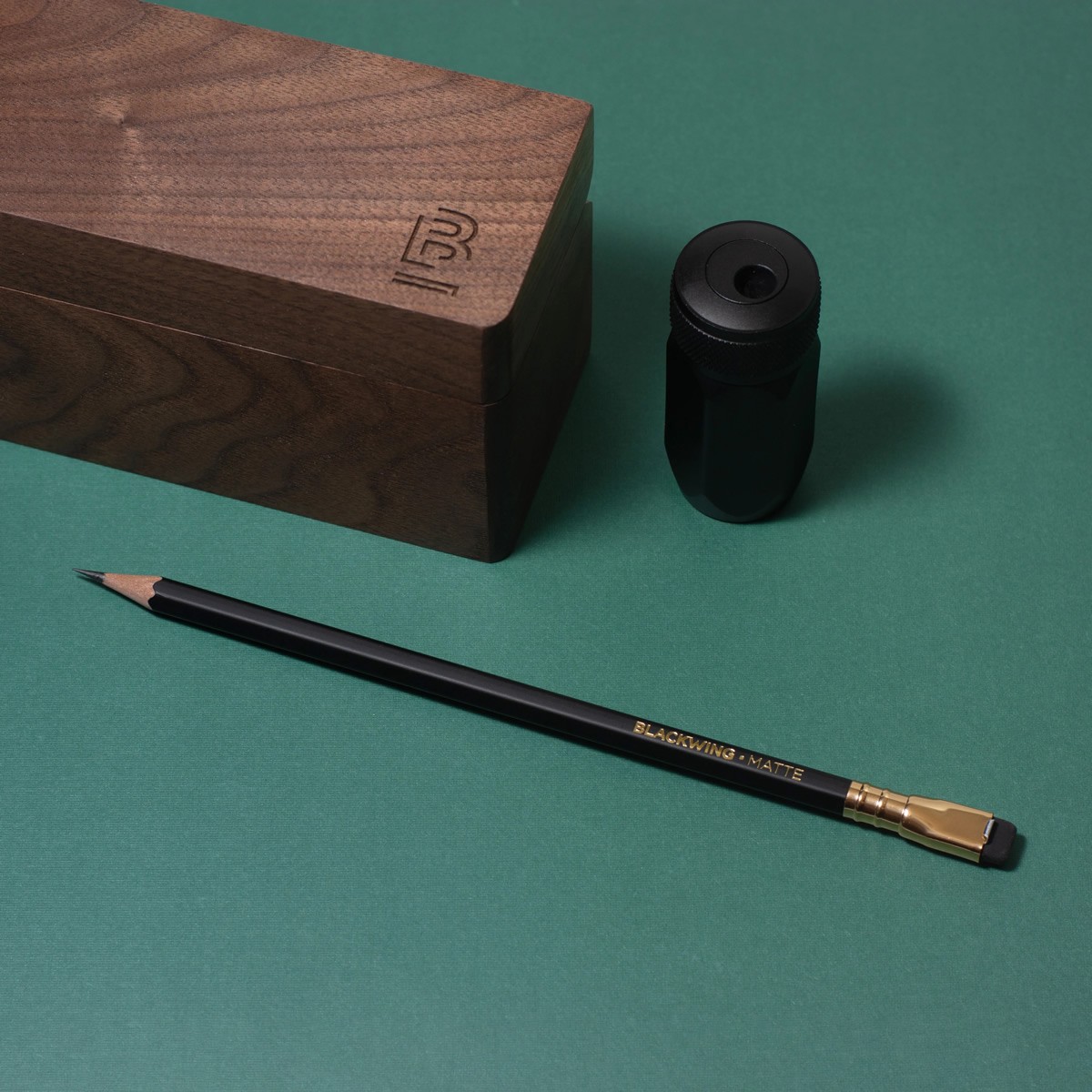 BLACKWING® Matte Black Walnut Σετ Δώρου 24 Μολύβια & Ξύστρα One-Step